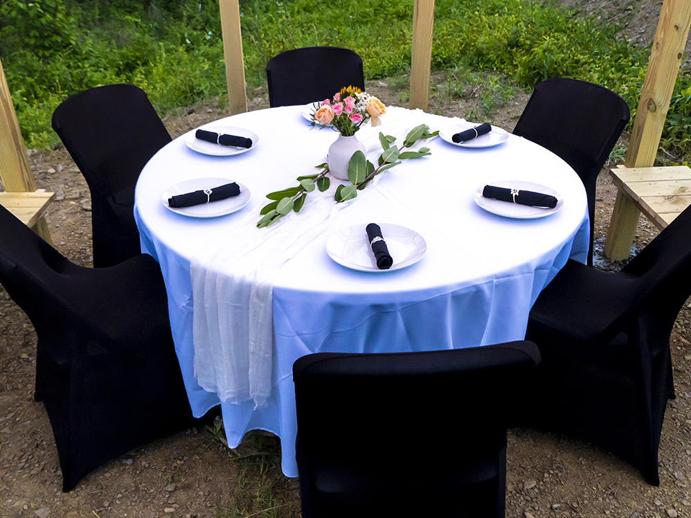 Elegant White Tablecloths – No cleaning fee!
